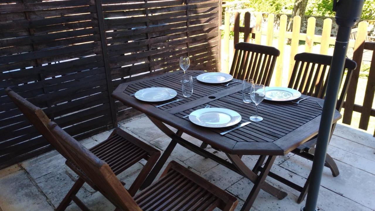 Character 2 Bed Cottage Within Walking Distance Of Bar/Restaurants Piégut-Pluviers Exterior photo