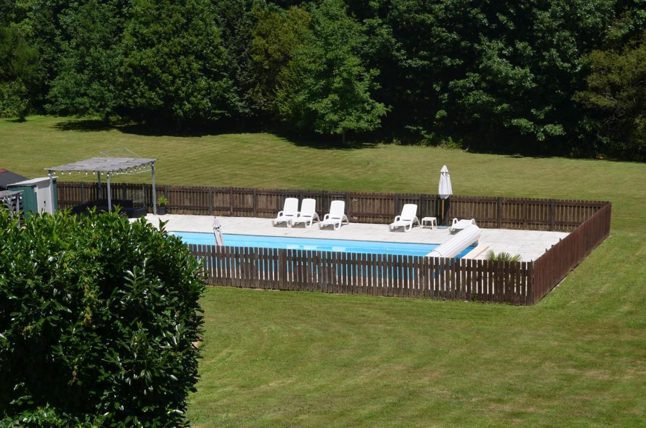 Character 2 Bed Cottage Within Walking Distance Of Bar/Restaurants Piégut-Pluviers Exterior photo